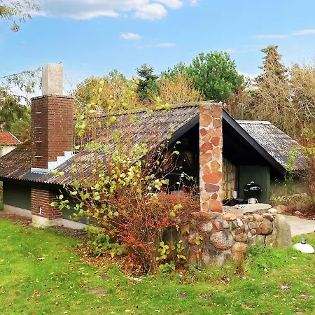 Three-bedroom In Rodby 28 Holiday home Kramnitse