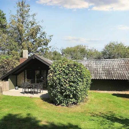 Three-bedroom In Rodby 28 別荘