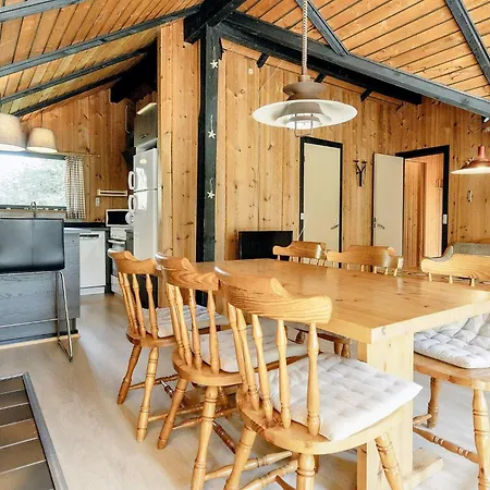 Three-bedroom In Rodby 28 * Kramnitse