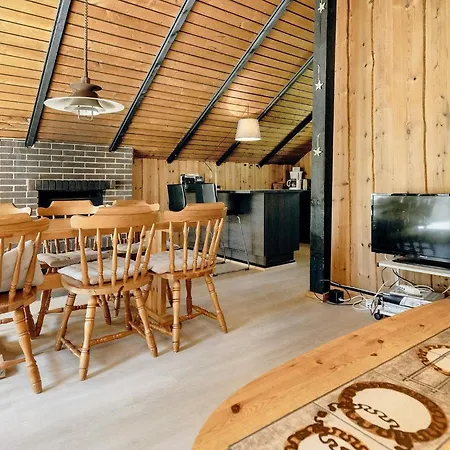 Three-bedroom In Rodby 28 Nyaraló *